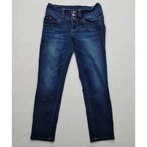 WannaBettaButt Women's Skinny Stretch Capri Jeans Size 3 Denim Triple Button